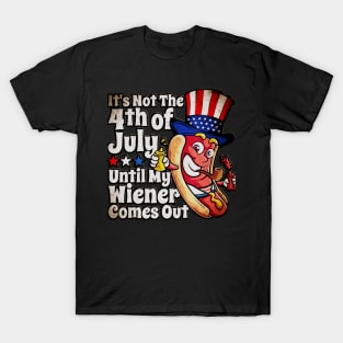 Mens Funny 4th of July Hot Dog Wiener Comes Out Adult Humor Gift T-Shirt